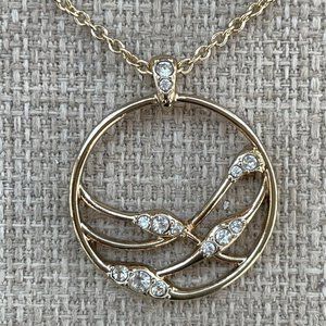 NRT Vintage Necklace Crystal Accent Gold Tone Pendant Necklace Jewelry